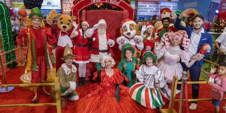 Araguaia Shopping dá início ao “Natal dos Brinquedos Encantados” com chegada do Papai Noel
