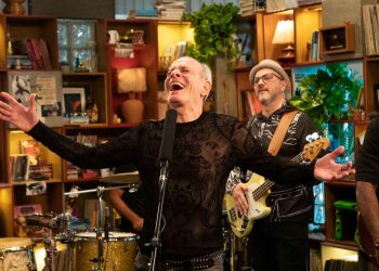 Tiny Desk Brasil recebe apresentação de Ney Matogrosso