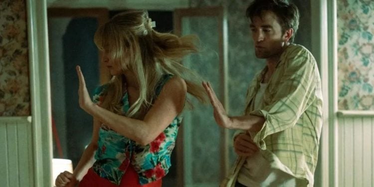 Cine Cultura exibe "Morra, Amor", novo filme de Jennifer Lawrence e Robert Pattinson