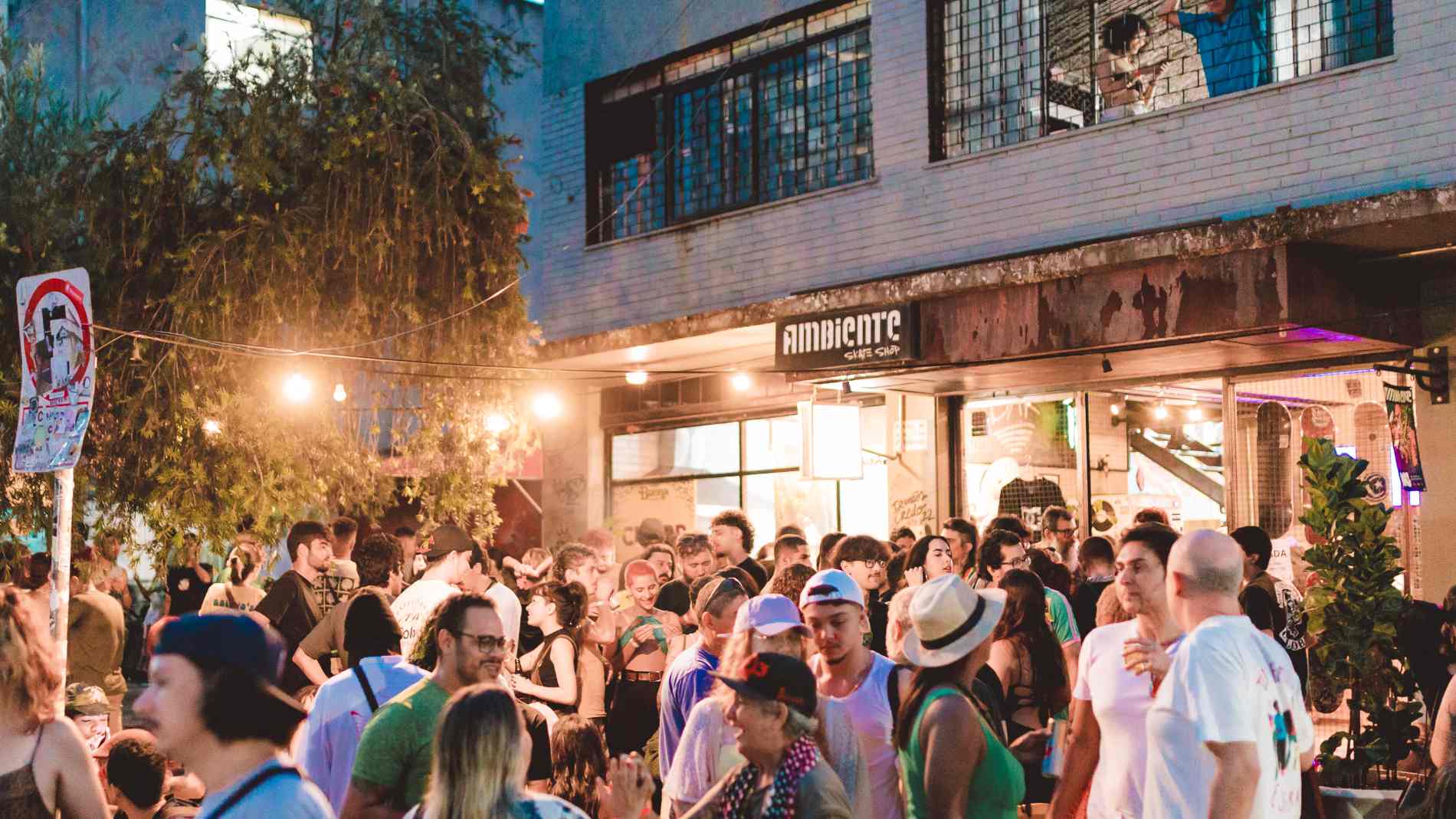 Centrão: 19° edição reúne feira de discos e discotecagem no Beco da Codorna