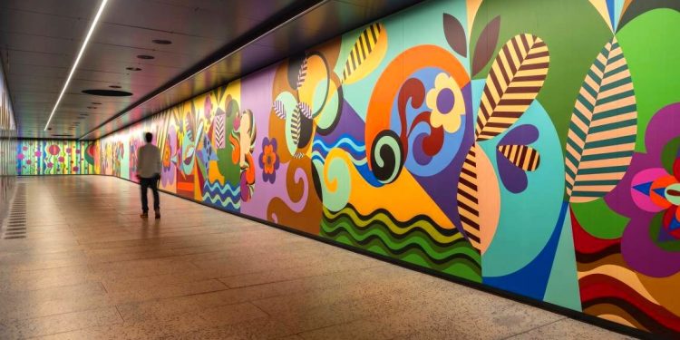 Masp inaugura túnel subterrâneo na Avenida Paulista com obra inédita de Beatriz Milhazes