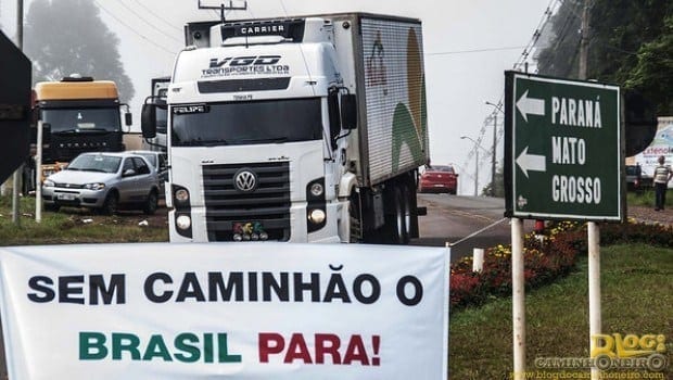 Moraes determina multa de R$ 506 milhões para mais 46 transportadoras