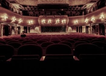 Conheça os teatros em Goiânia e participe de suas atrações culturais