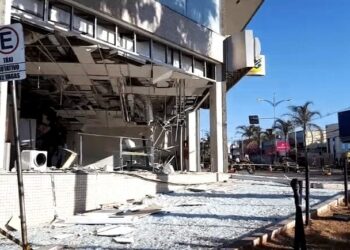 Bandidos explodem banco em Senador Canedo; veja o vídeo