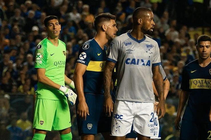 Boca Juniors confirma fratura no maxilar do goleiro após choque com Dedé