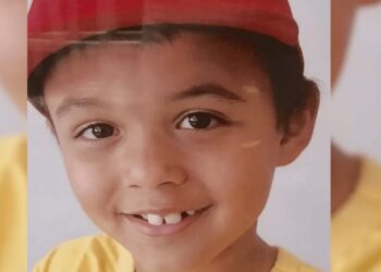 Enterrado em Goiânia corpo de menino que morreu após queda de poste de alambrado