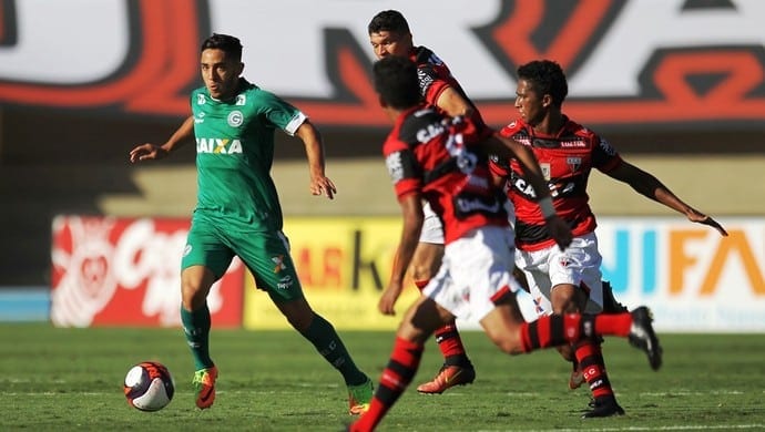 Goiás e Atlético duelam por vaga no G-4