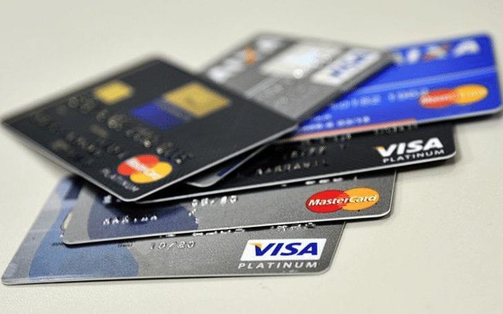 Juros do rotativo do cartão de crédito sobem para 274% ao ano