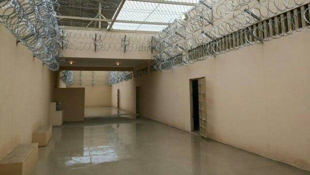 Oito presos mais perigosos de Goiás são transferidos de Estado