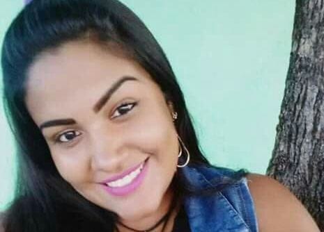 Vizinho vê sangue escorrendo no quintal e chama polícia que encontra corpo de jovem em Goiás