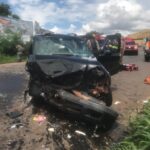 Acidente entre carro e caminhonete deixa três feridos, em Goiânia