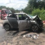 Acidente entre carro e caminhonete deixa três feridos, em Goiânia
