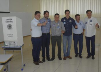 Candidatos ao governo de Goiás votam neste domingo