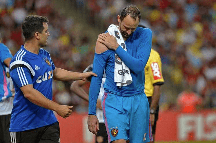 Magrão, goleiro do Sport, sofre fratura e está fora do Campeonato Brasileiro