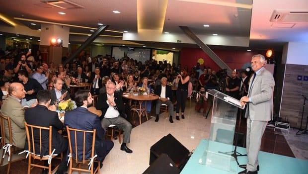 Caiado promete "recuperação rápida de Goiás" em inauguração de shopping atacadista em Goiânia