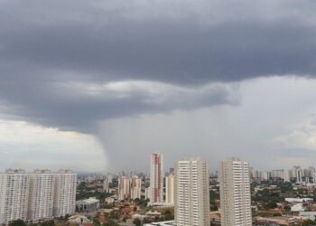 Feriado de Finados tem risco de chuvas intensas em Goiás