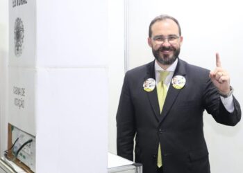 Lúcio Flávio é reeleito presidente da OAB Goiás
