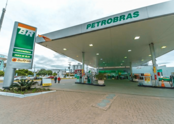Petrobras mantém preço médio da gasolina nas refinarias em R$ 1,6616 nesta quarta