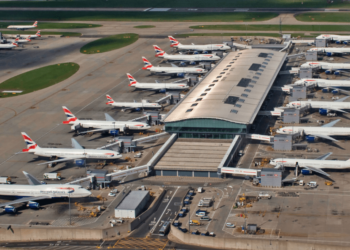 PPI aprova concessão de 12 aeroportos em três blocos e define regras para leilão
