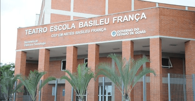 Professores que denunciaram atrasos são demitidos do Basileu França