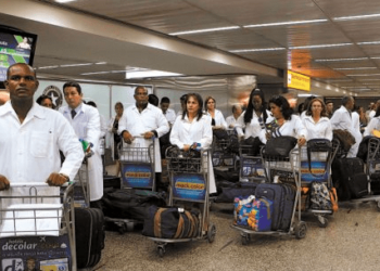 Saída de médicos cubanos faz postos de saúde reduzirem atendimento pelo País