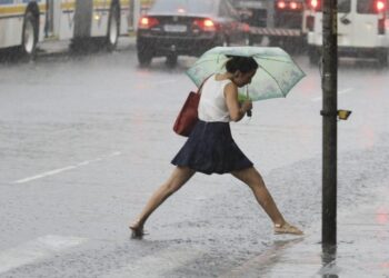 Tempo encoberto e pancadas de chuva em Goiânia marcam última semana de novembro