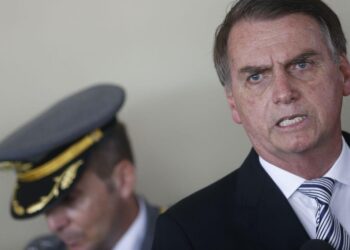Bolsonaro reitera que alvos de denúncias comprovadas serão afastados