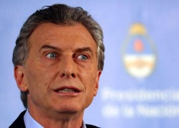 Macri pede 'reflexão' sobre violência no futebol e lamenta ataques a Infantino