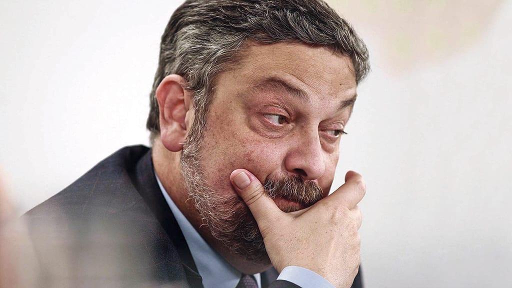 Palocci diz que Lula negociou com lobista pagamentos para o filho caçula