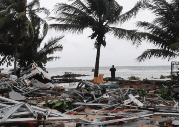 Tsunami na Indonésia deixa mais de 160 mortos e ao menos 700 feridos