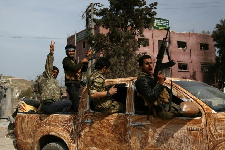 Turquia anuncia nova ofensiva na Síria contra militantes curdos