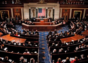 EUA: contra paralisação, Senado votará em projetos de republicanos e democratas