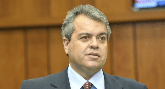 Governo de Goiás vai analisar proposta para pagar salários atrasados dos servidores, em Fevereiro