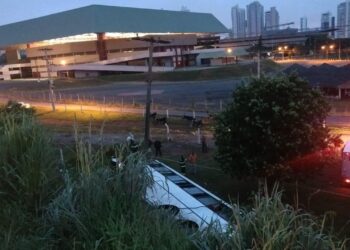 Ônibus que caiu em viaduto de Goiânia fazia transporte de forma clandestina 