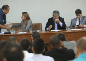 Reunião entre secretários de Goiás e representantes dos servidores termina sem acordo