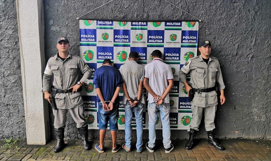 Criminosos que mantiveram 14 reféns em loja no Setor Coimbra são todos menores 