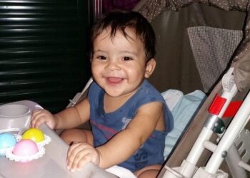 Em vídeos, bebê encontrado morto em córrego de Maurilândia brinca e sorri