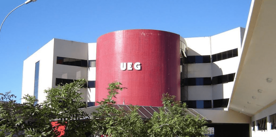 Justiça determina pagamento imediato dos salários de dezembro de servidores da UEG, em Goiás