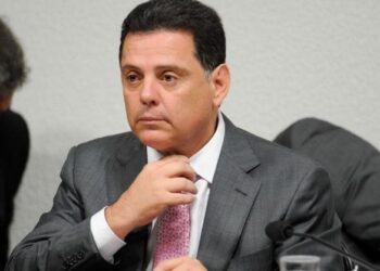 Justiça pede bloqueio de bens de Marconi Perillo e devolução de R$ 3,9 bilhões ao Estado