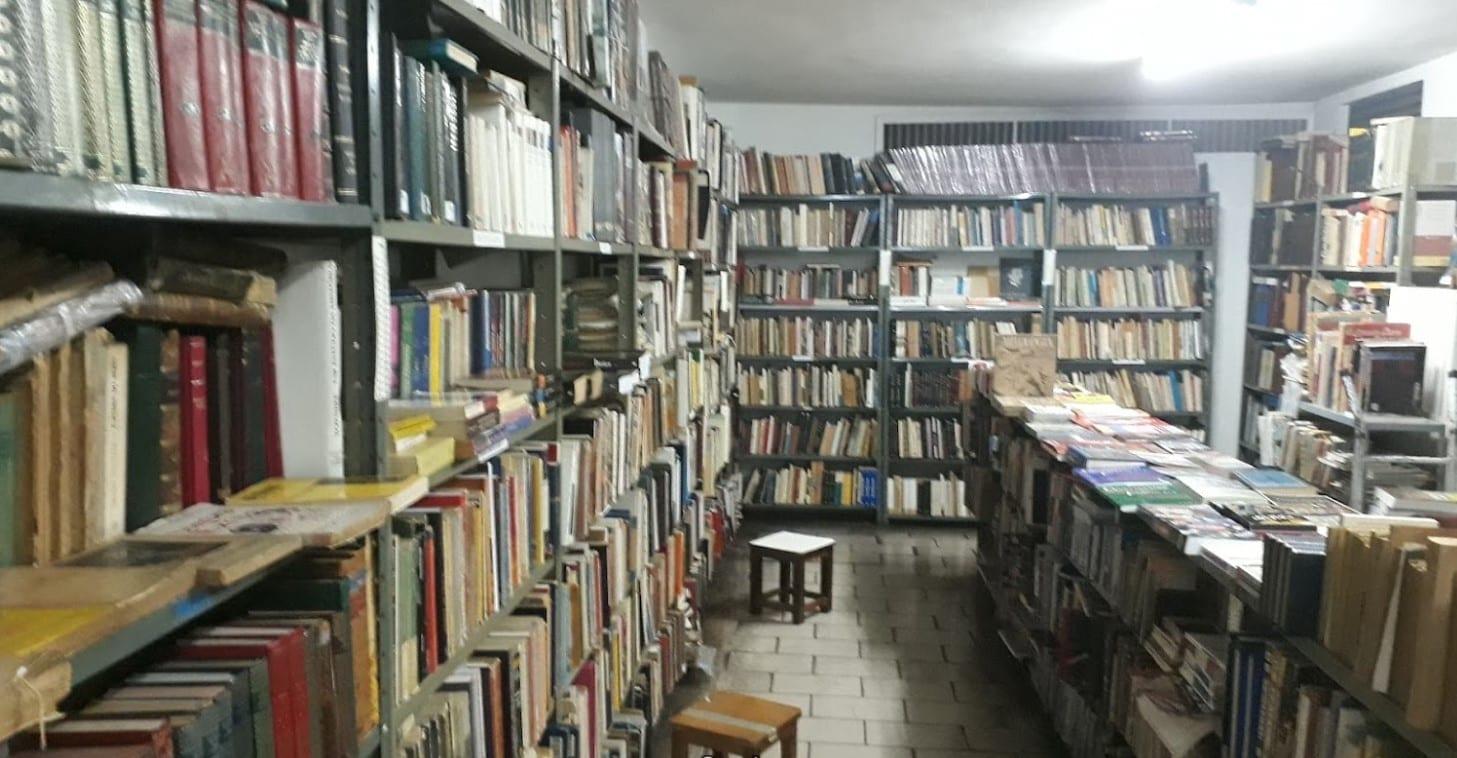 Sebo em Brasília / livros