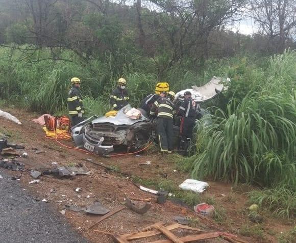 Seis pessoas ficaram feridas e uma morreu durante um acidente na BR-414, em Pirinópolis