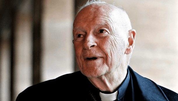 Vaticano expulsa ex-cardeal Theodore McCarrick, acusado de abusos sexuais