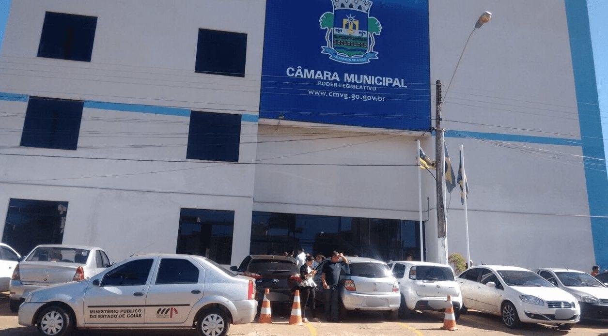 Vereador e servidores de Valparaíso de Goiás são afastado dos cargos pelo MP