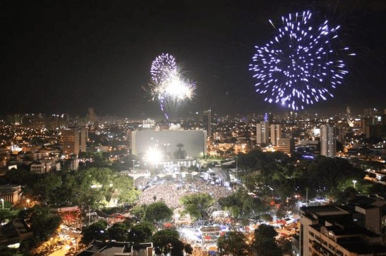 Vereadores derrubam veto de prefeito e fogos de artifícios ruidosos são proibidos, em Goiânia
