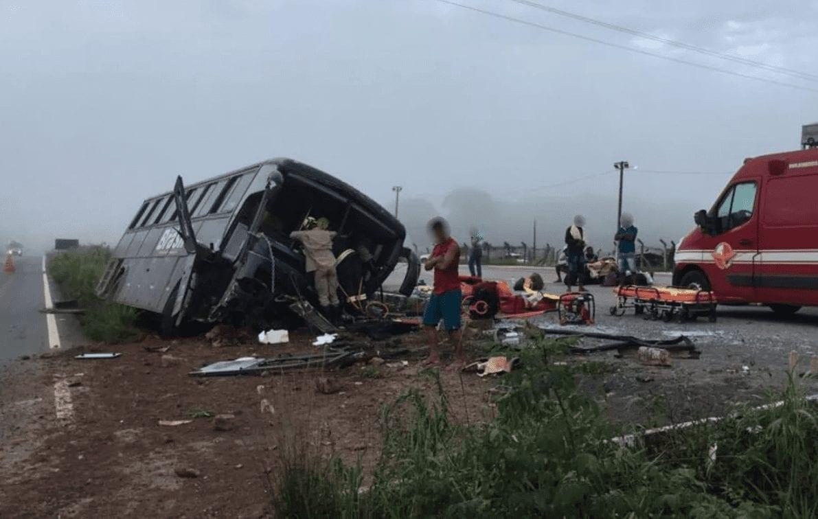 ANTT suspeita que ônibus que caiu na GO-080, em São Francisco de Goiás, e deixou feridos seja irregular