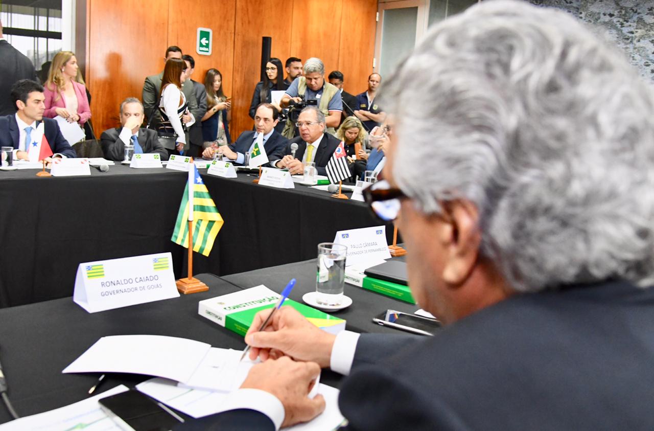 Caiado cobra Plano de Recuperação Fiscal para Goiás do ministro da Economia