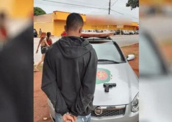 Jovem se arrepende de devolve carro roubado do motorista de aplicativo, em Trindade