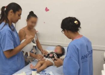 Polícia Militar socorre bebê de oito meses que comeu sabão com soda cáustica, em Anápolis
