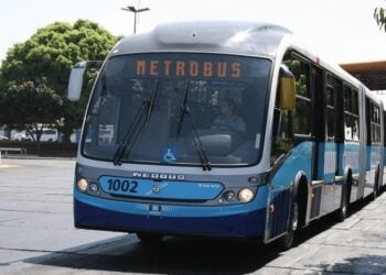 Privatização da Metrobus marca encontro entre governador de Goiás e prefeito de Goiânia