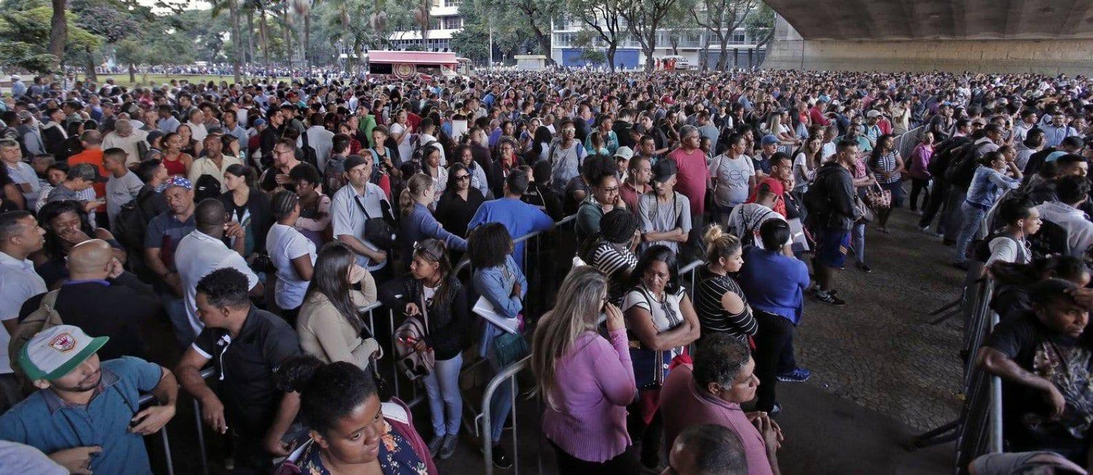 Taxa de desemprego fica em 12,4% no trimestre até fevereiro, revela IBGE